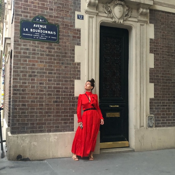 Meet your Posher, Jessica - Picture 5 of 5